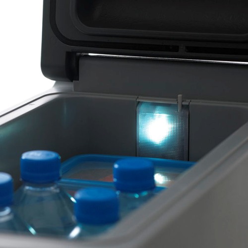 Автомобильный холодильник Waeco Coolfreeze CDF 26 - подсветка внутри